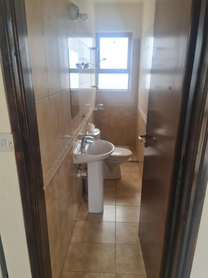 Апартаменты Top Floor 1 Bdrm Aprtrmnt Dromolaxia Экстерьер фото